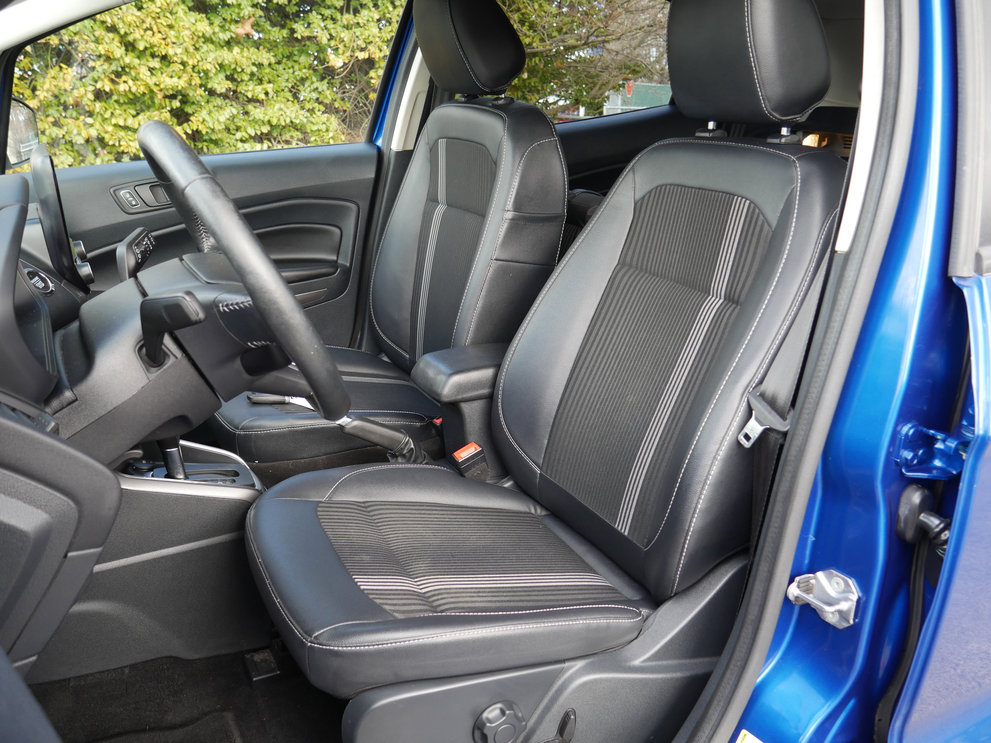 Used 2019 Ford EcoSport SES image 30