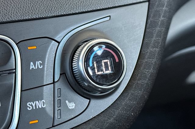 Used 2024 Chevrolet Malibu LT FWD image 30