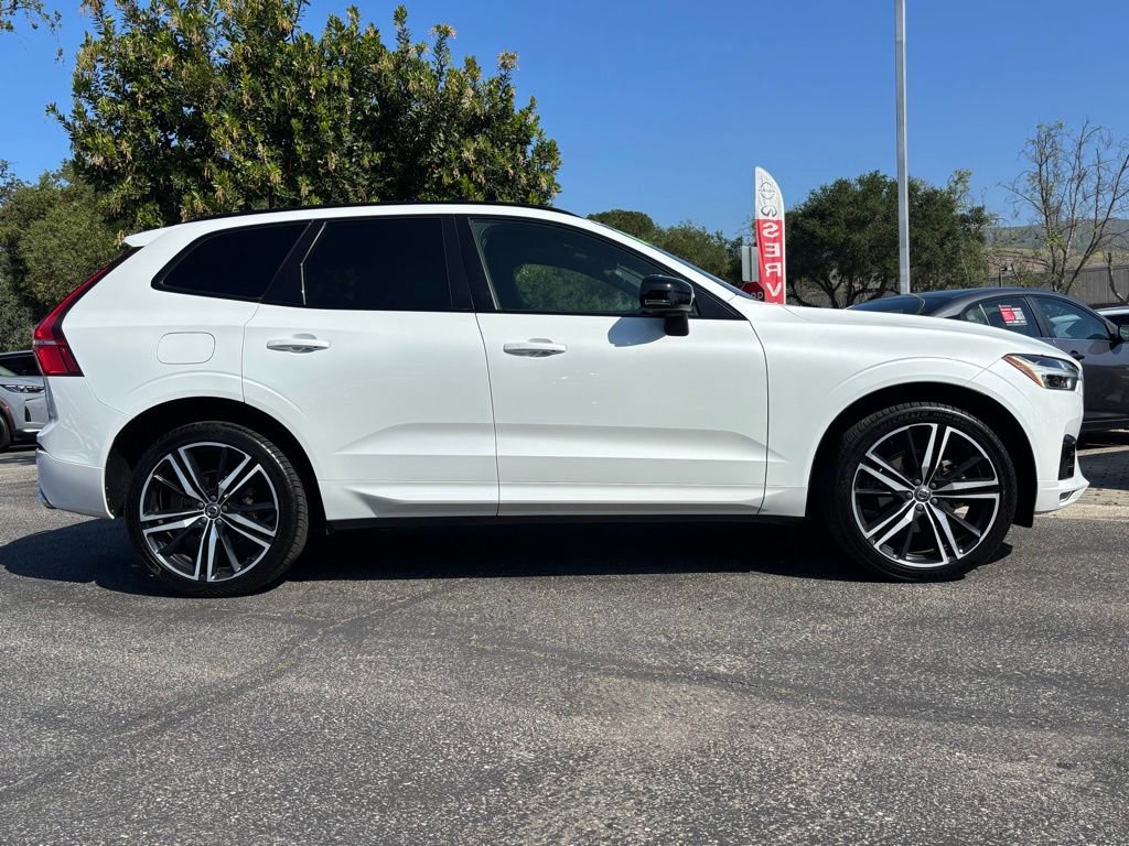 Used 2020 Volvo XC60 T5 R-Design image 2
