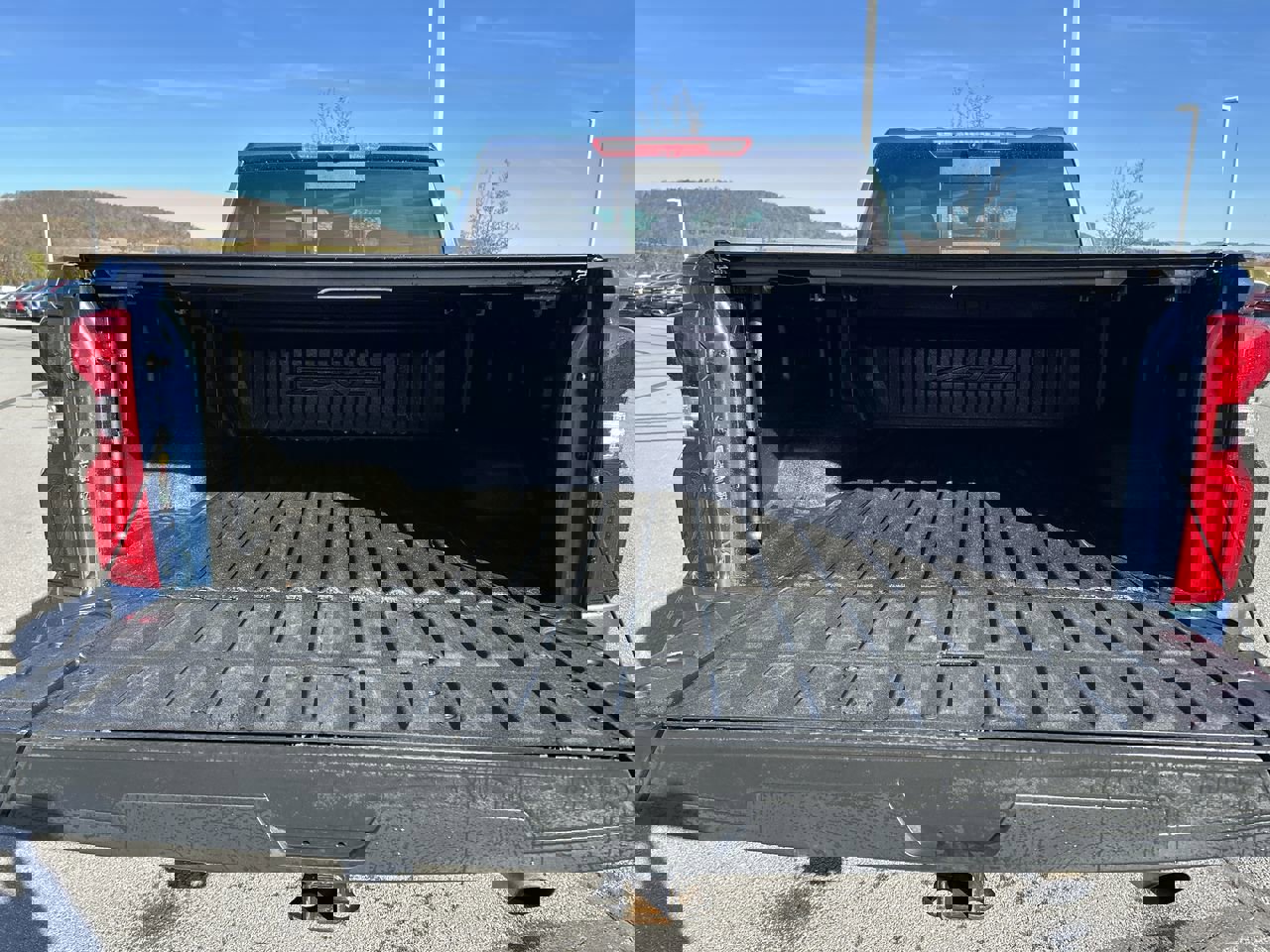 Used 2024 Chevrolet Silverado 2500 ZR2 w/ Snow Plow Prep/Camper Package image 9