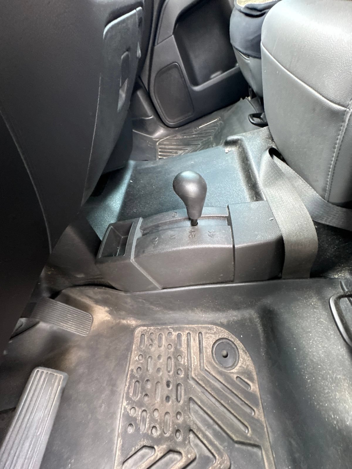 Used 2019 Chevrolet Silverado 2500 W/T AWD/4WD image 15