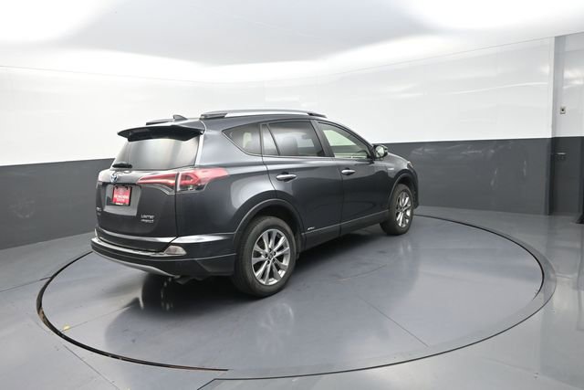 Used 2018 Toyota RAV4 Limited AWD/4WD image 3