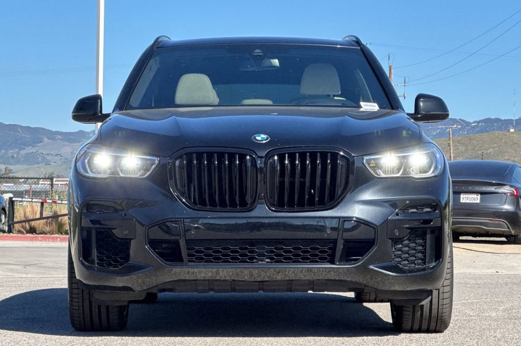 Used 2023 BMW X5 M50i w/ Executive Package image 8