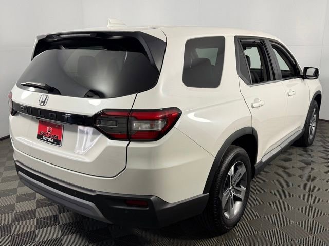 Used 2025 Honda Pilot EX-L image 8