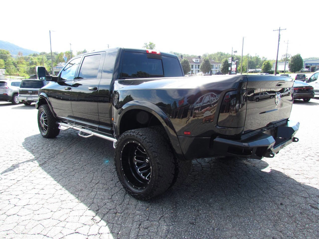 Used 2011 RAM 3500 Laramie w/ Protection Group image 5