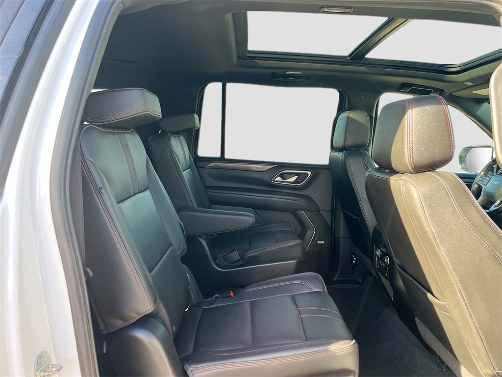 Used 2022 Chevrolet Suburban RST w/ Luxury Package image 29