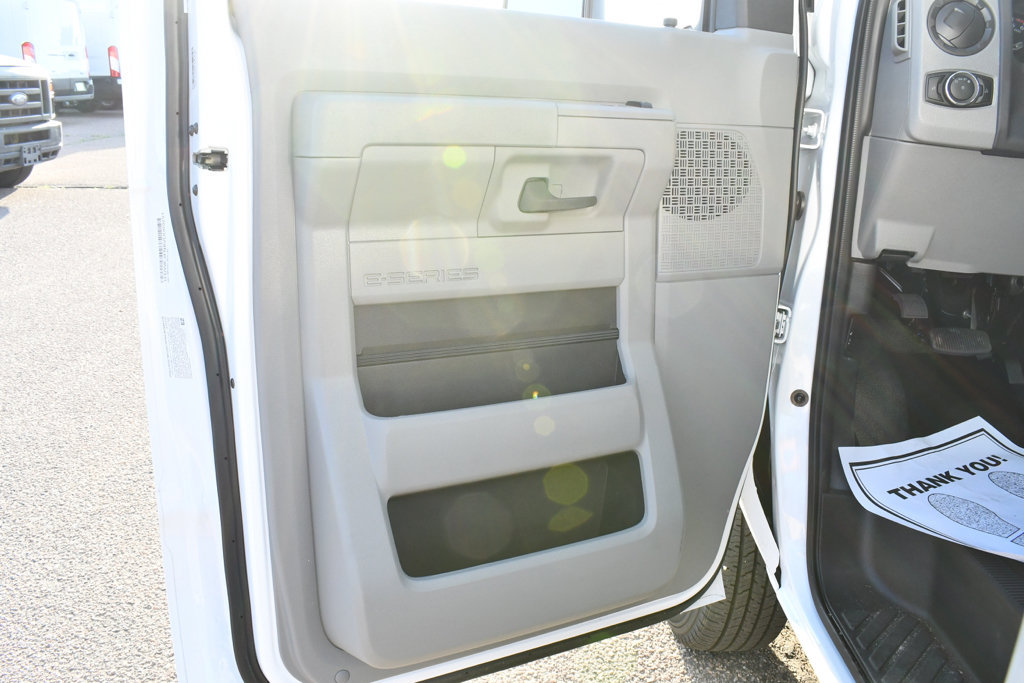 New 2027 Ford E-350 and Econoline 350 Super Duty w/ Power Equipment Group RWD image 27