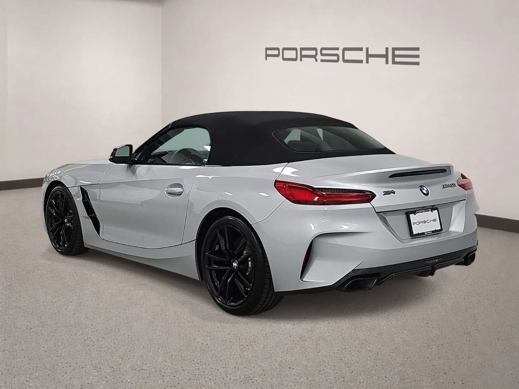 Used 2022 BMW Z4 M40i w/ Shadowloine Package RWD image 3