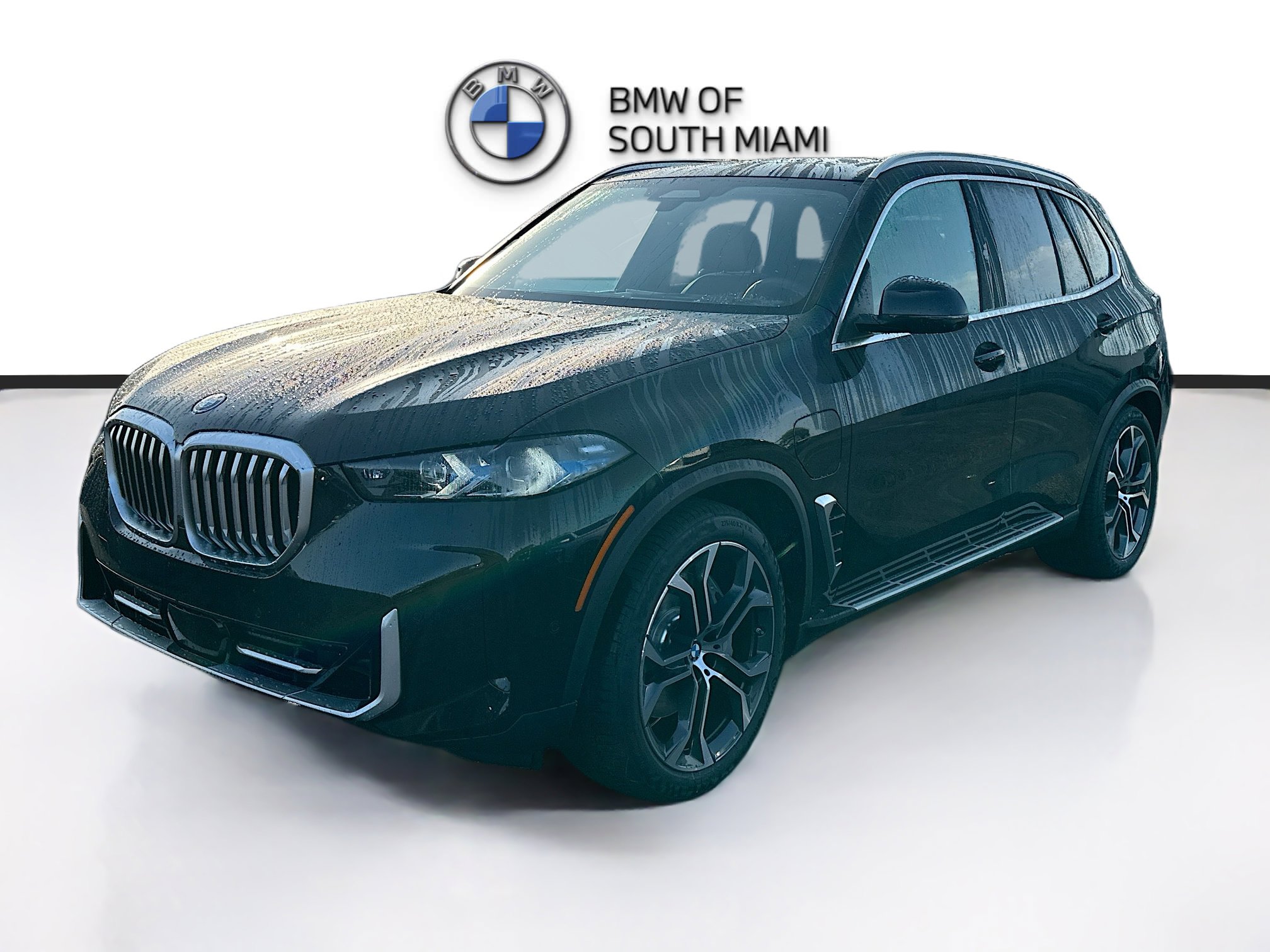 New 2026 BMW X5 xDrive50e image 3