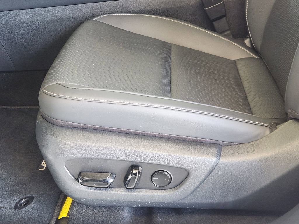 Used 2025 Lexus RX 350 Premium w/ Accessory Package (Z1) image 23