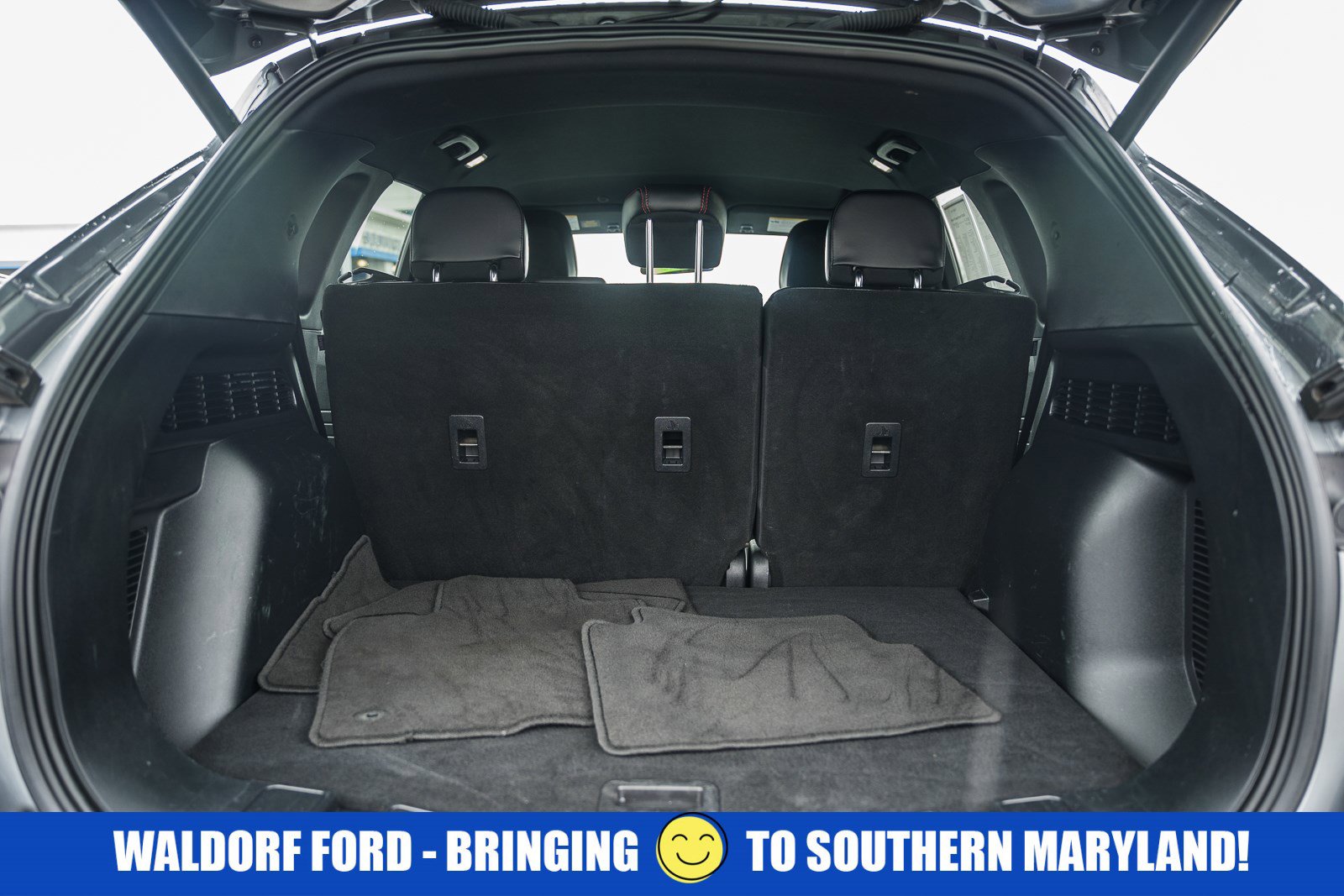 Used 2025 Ford Escape ST-Line Select AWD/4WD image 10