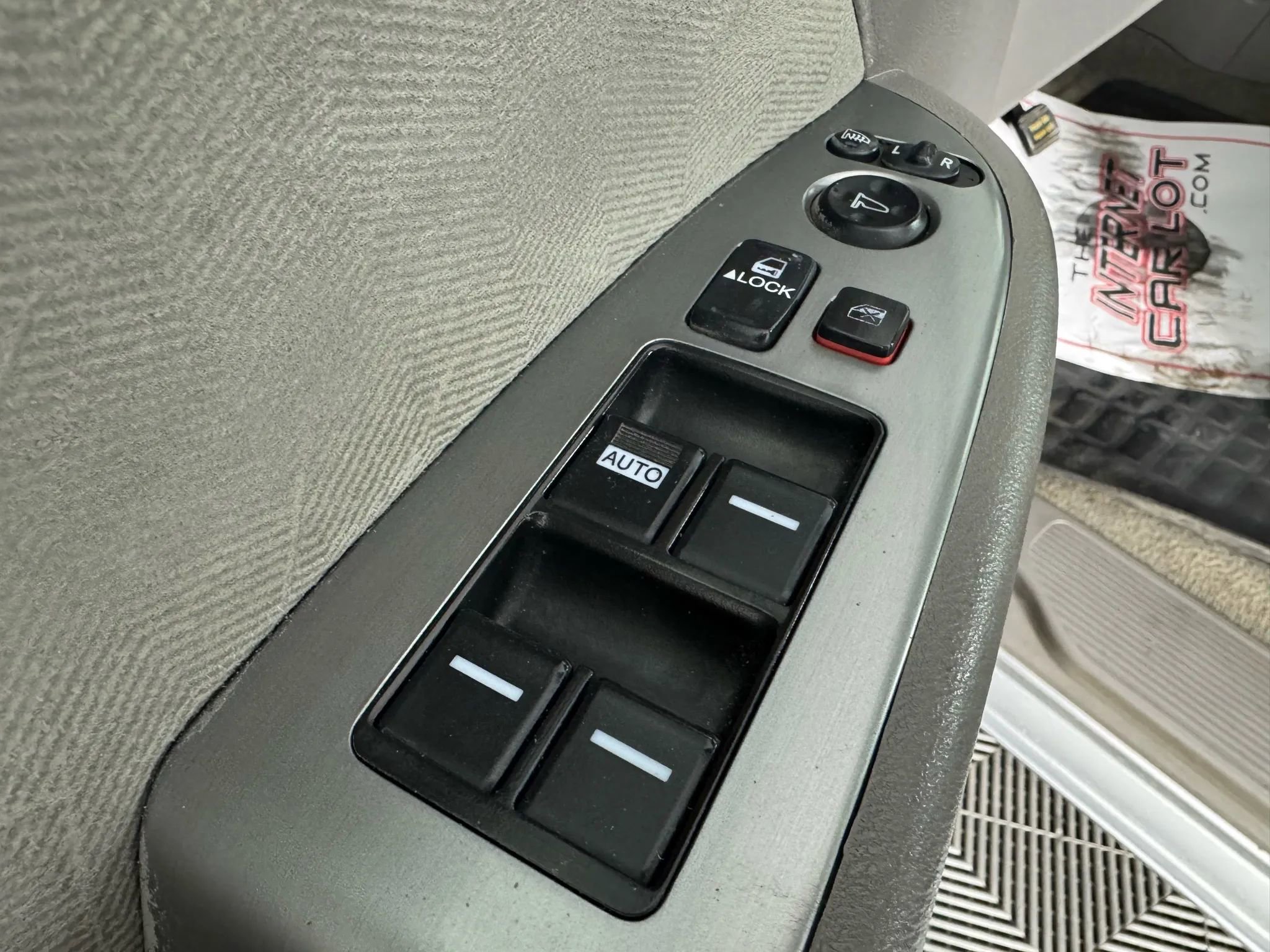 Used 2010 Honda Odyssey EX image 37