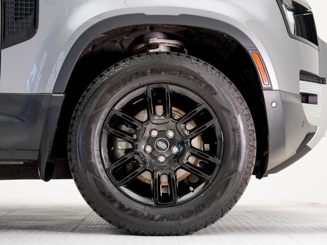 Used 2020 Land Rover Defender 110 S image 26