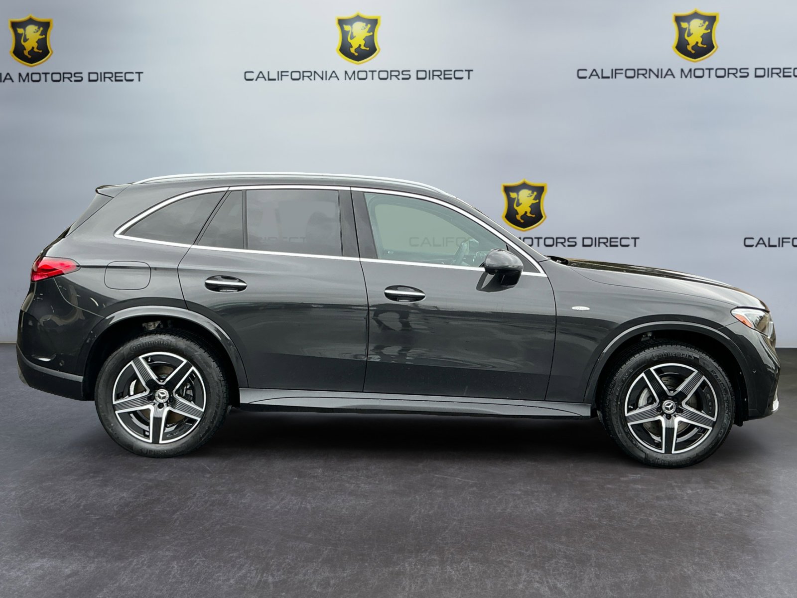 Used 2025 Mercedes-Benz GLC 350e 4MATIC image 4