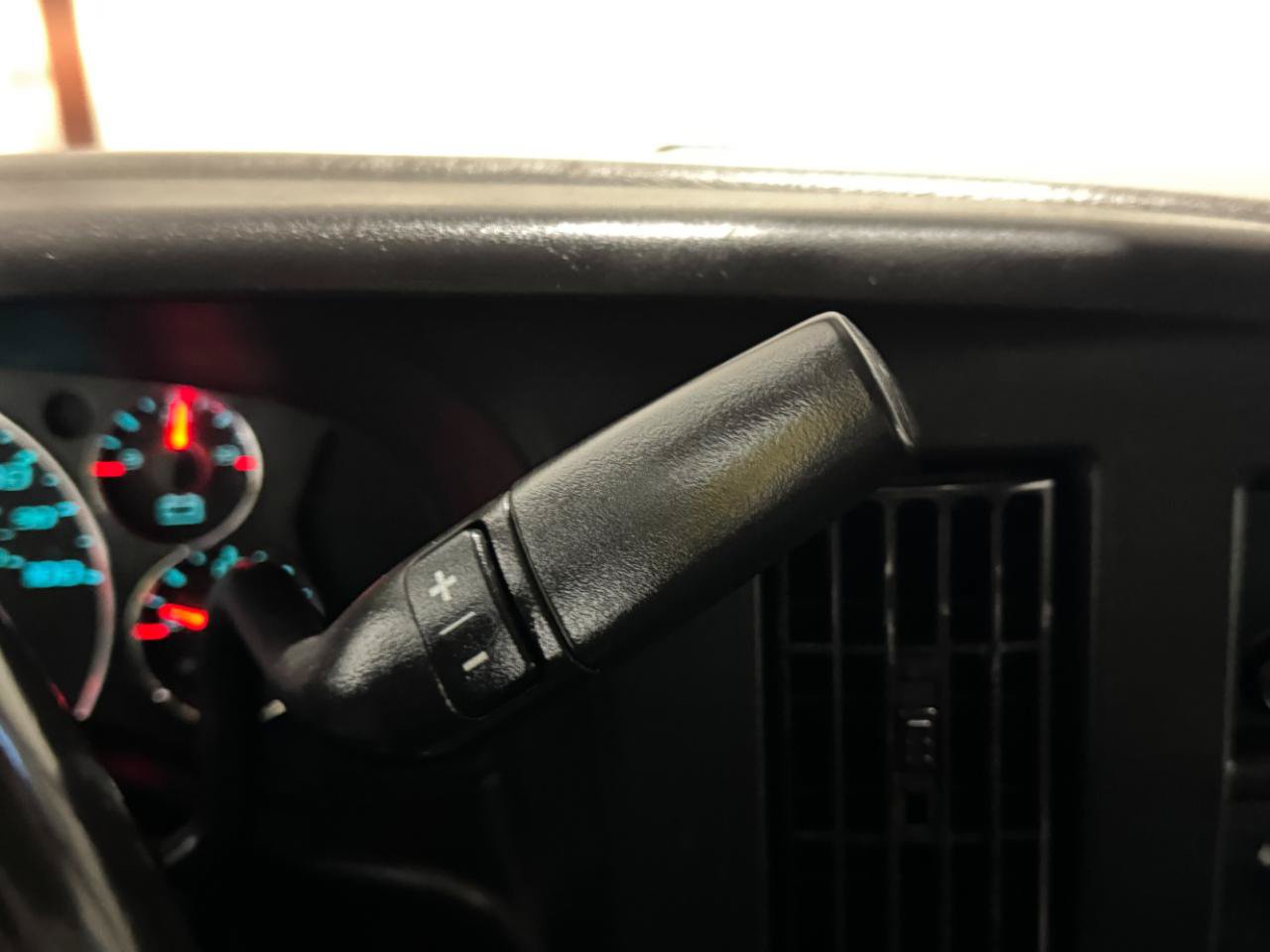 Used 2020 Chevrolet Express 2500 w/ Safety Package RWD image 17