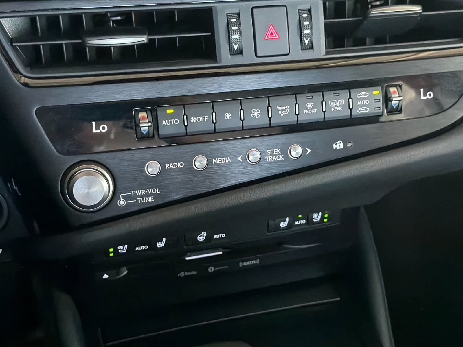 Used 2022 Lexus ES 300h w/ Premium Package FWD image 20