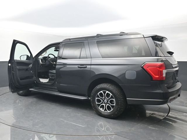 Used 2023 Ford Expedition Max XLT AWD/4WD image 3