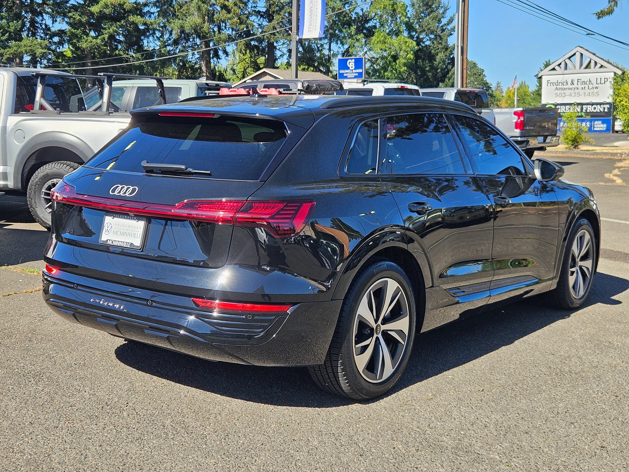 Used 2024 Audi Q8 e-tron Premium AWD/4WD image 5