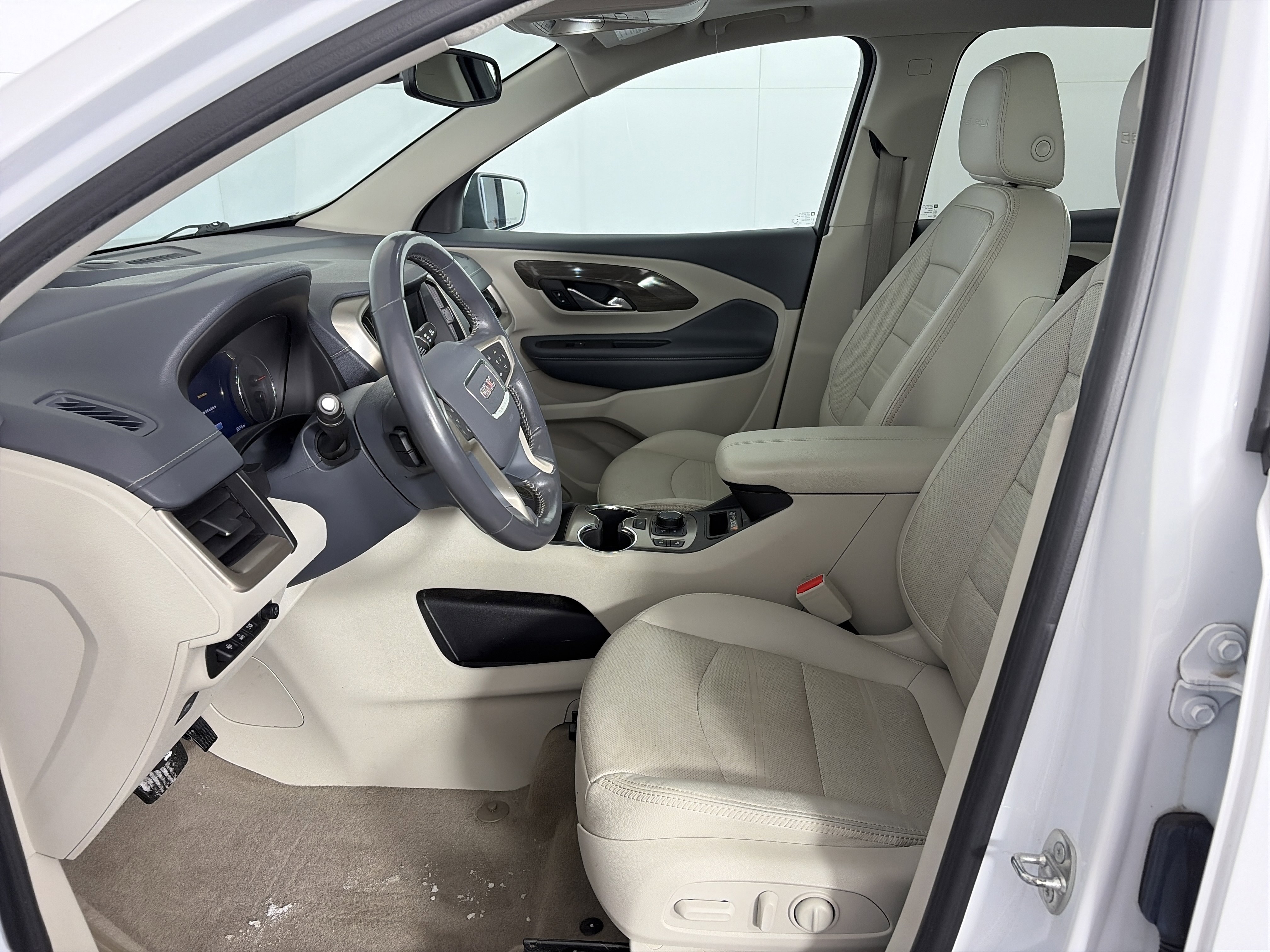 Used 2022 GMC Terrain Denali image 6