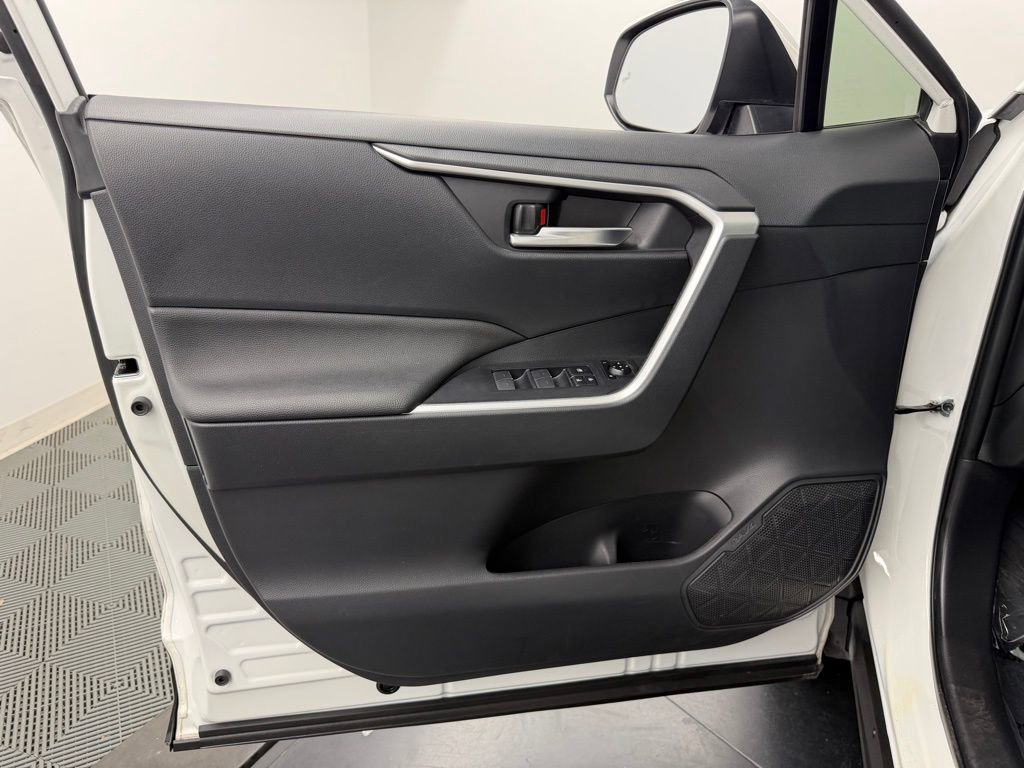 Certified 2025 Toyota RAV4 XLE w/ Convenience Package image 17