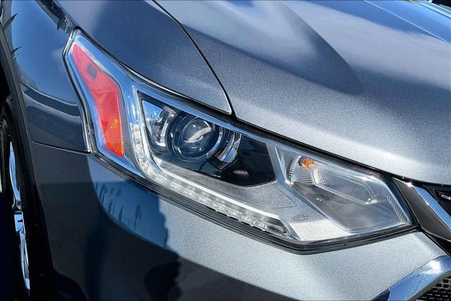 Used 2021 Chevrolet Traverse LT image 32