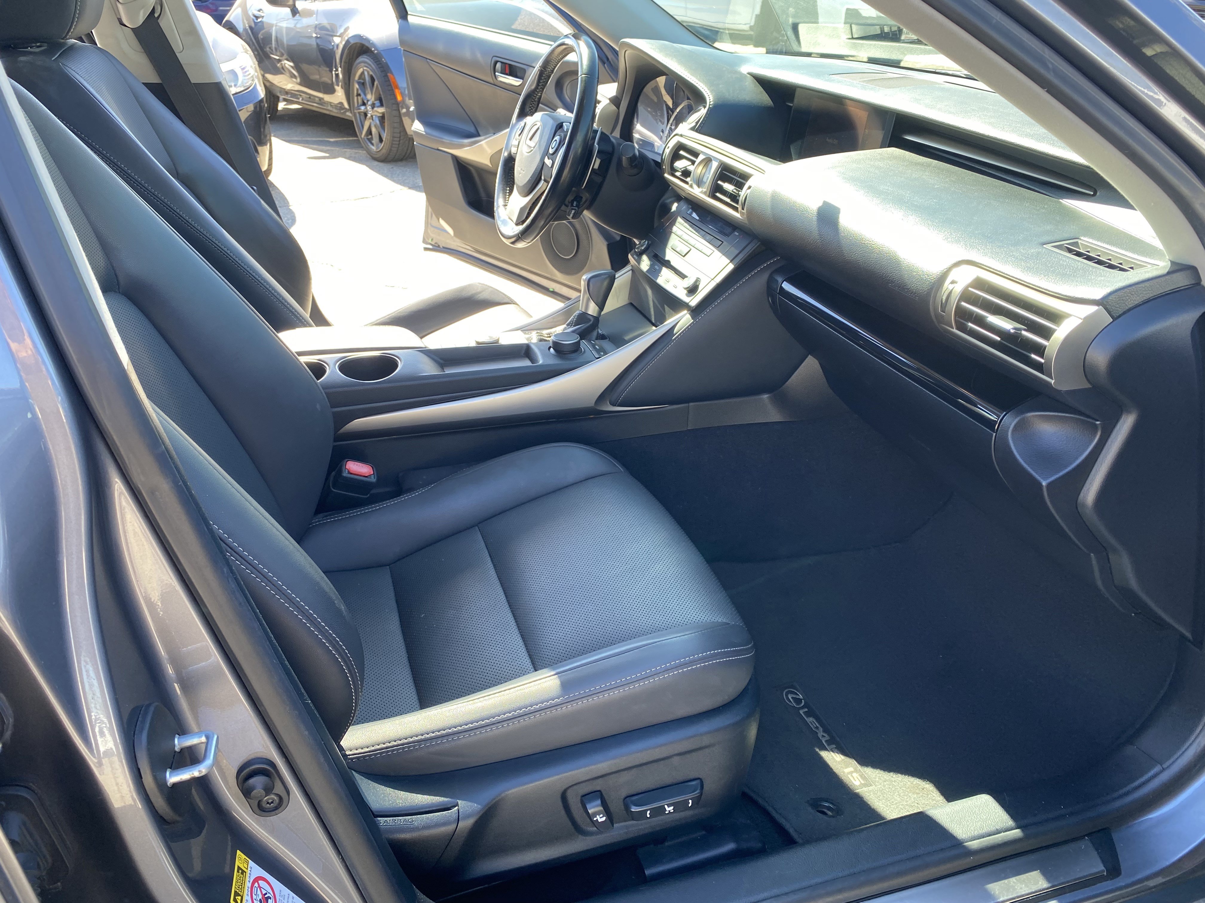 Used 2016 Lexus IS 200t RWD image 22