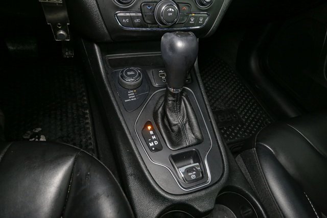 Used 2022 Jeep Cherokee Latitude w/ Sun & Sound Group image 29