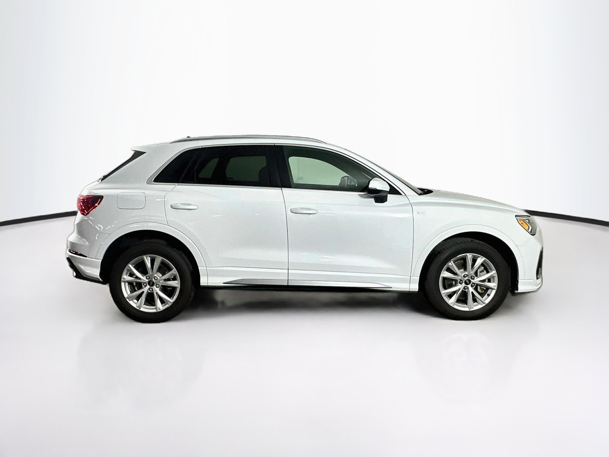 Used 2023 Audi Q3 2.0T Premium AWD/4WD image 10