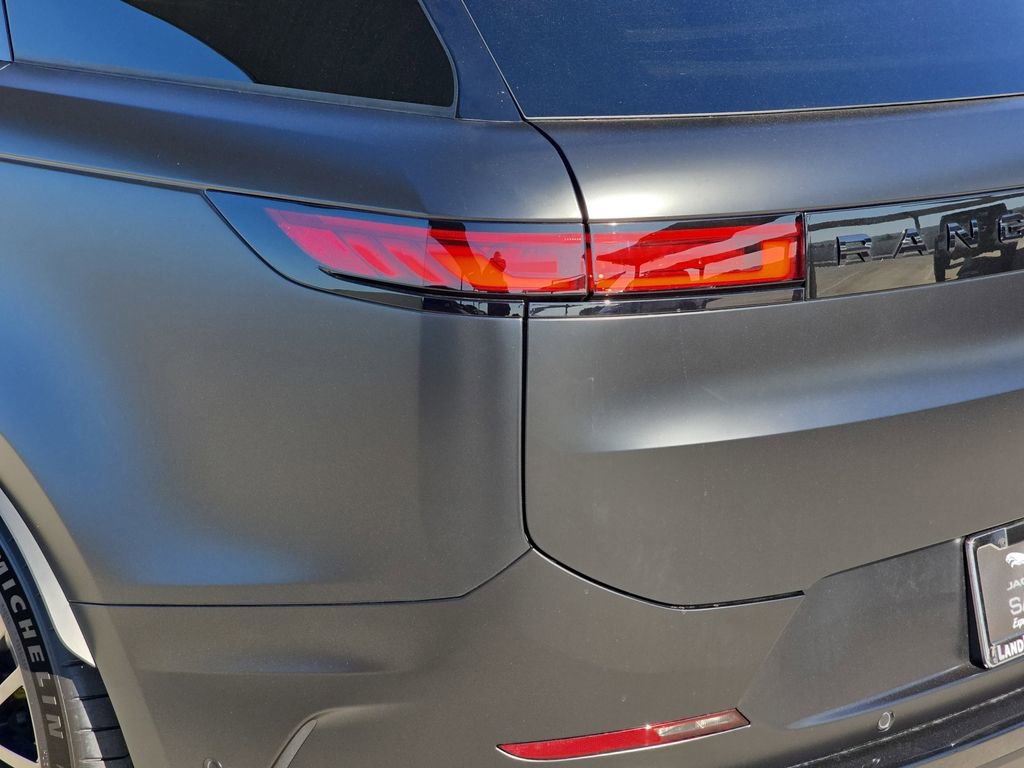 New 2026 Land Rover Range Rover Sport SV image 36