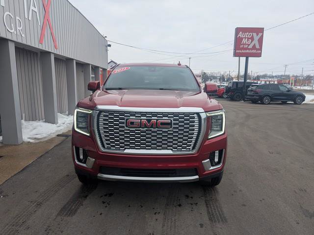 Used 2021 GMC Yukon XL Denali w/ Denali Premium Package image 6