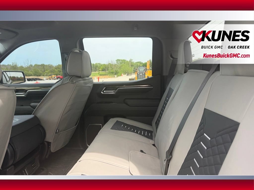 Used 2024 GMC Sierra 1500 Elevation w/ LPO, Elevation Black Package AWD/4WD image 5