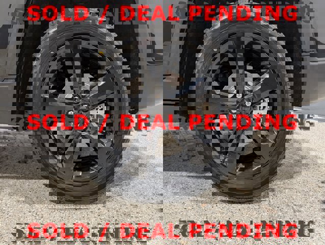 Used 2024 Jeep Grand Cherokee Limited w/ Black Appearance Package image 10