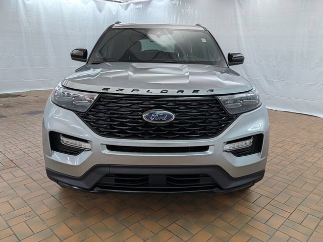 Certified 2023 Ford Explorer ST-Line w/ Class IV Trailer Tow Package AWD/4WD image 2