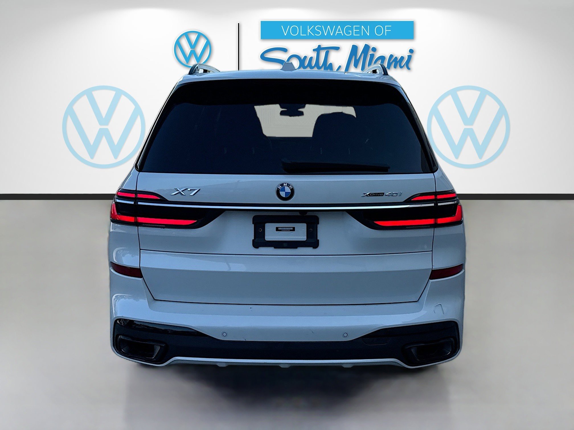 Used 2023 BMW X7 xDrive40i w/ M Sport Package image 6