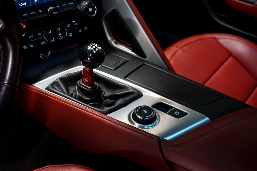 Used 2019 Chevrolet Corvette Stingray Coupe RWD image 17