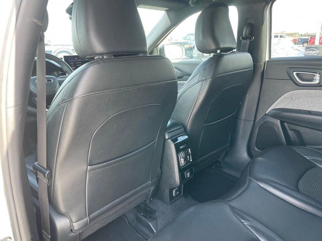 Used 2024 Jeep Compass Latitude AWD/4WD image 49