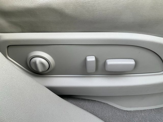 Used 2011 Buick Enclave CXL image 24