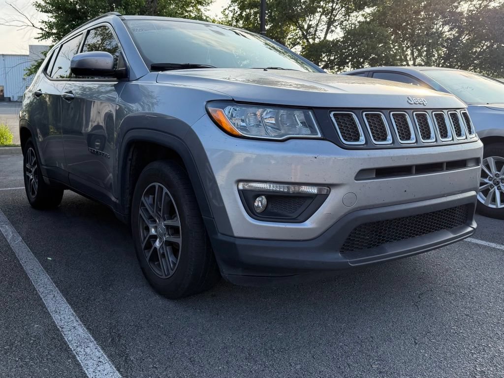 Used 2018 Jeep Compass Latitude w/ Popular Equipment Group FWD image 13