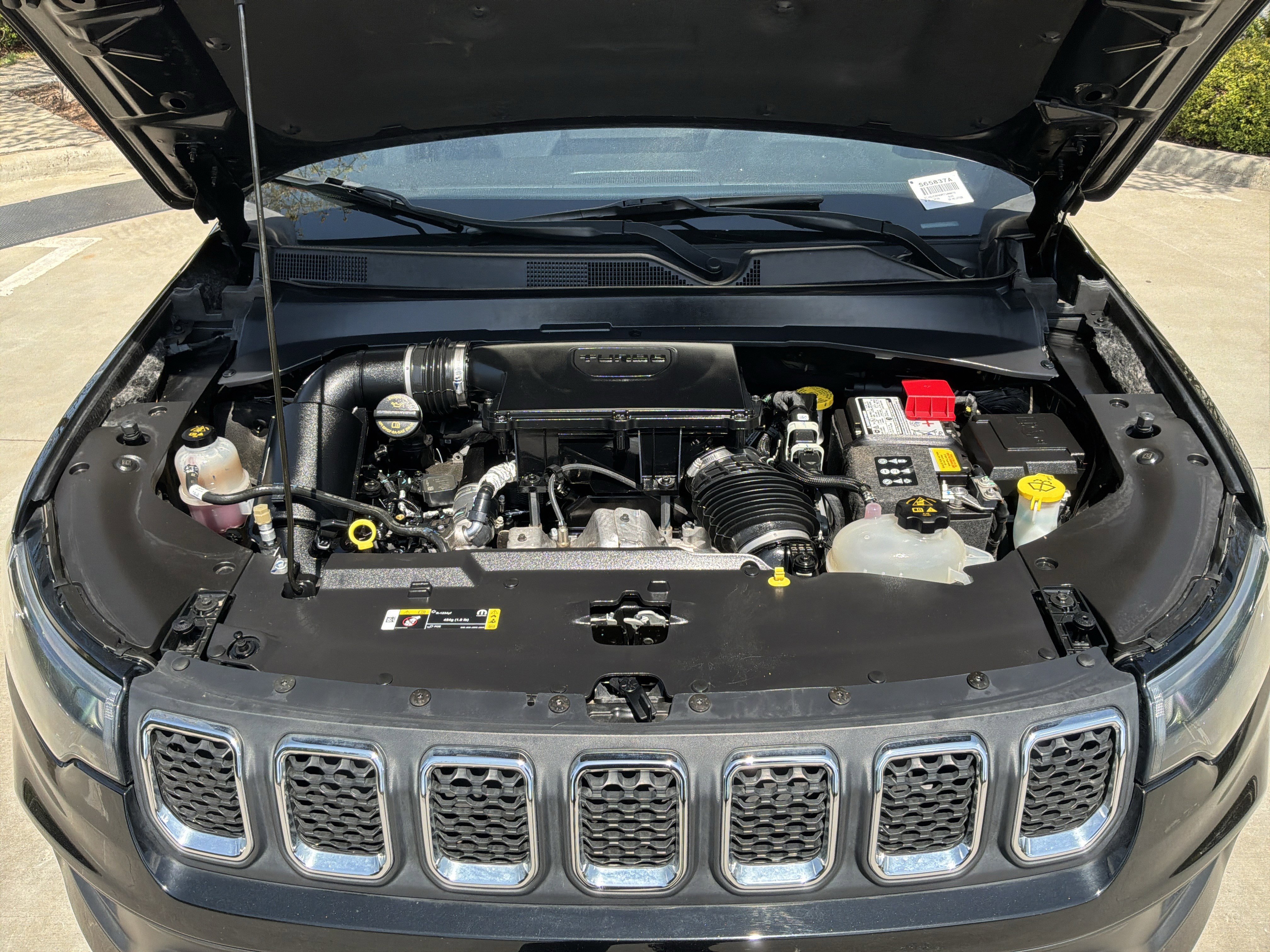 Used 2024 Jeep Compass Latitude w/ Convenience Group image 32