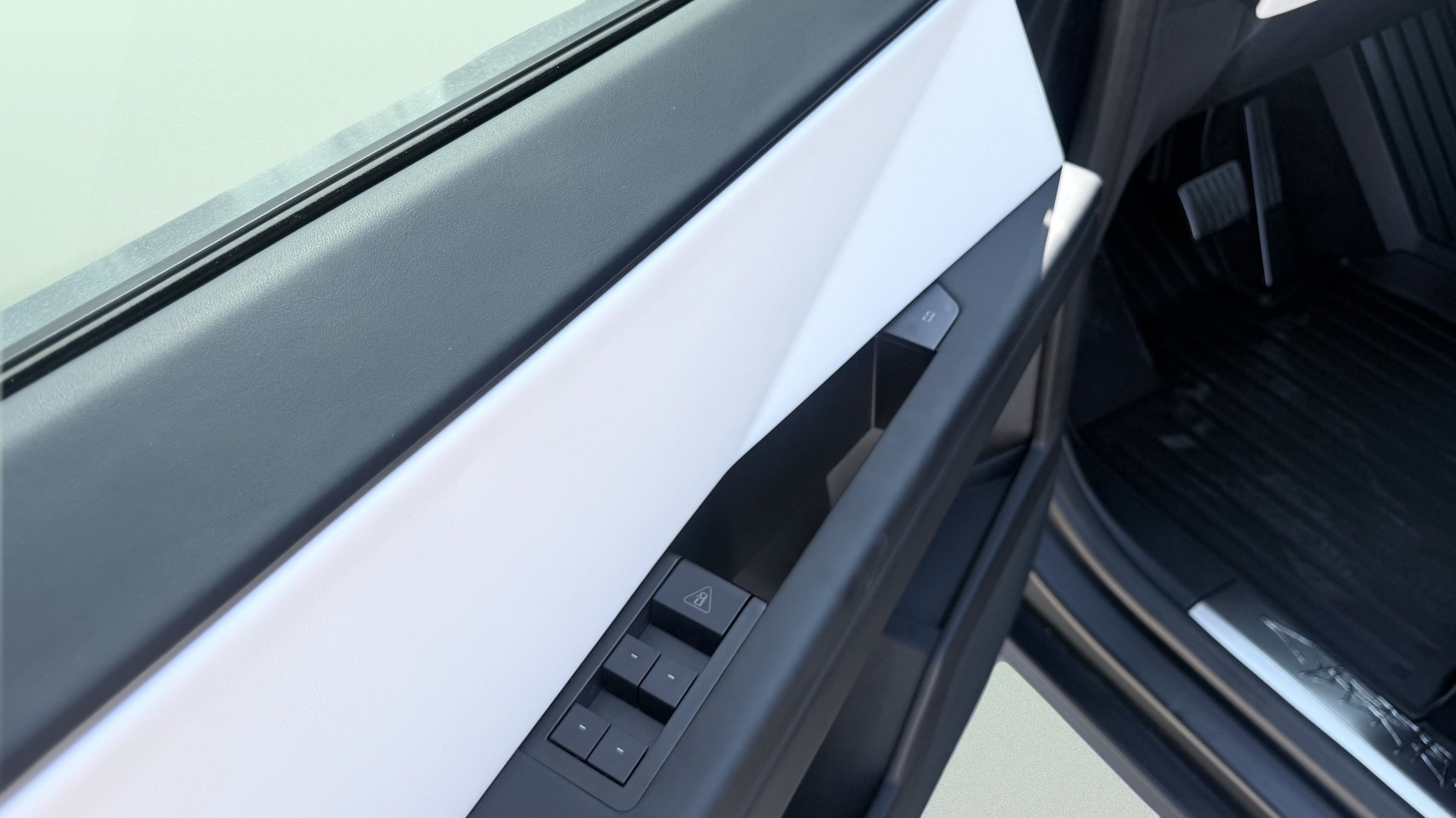 Used 2026 Tesla Cybertruck Cyberbeast AWD/4WD image 19