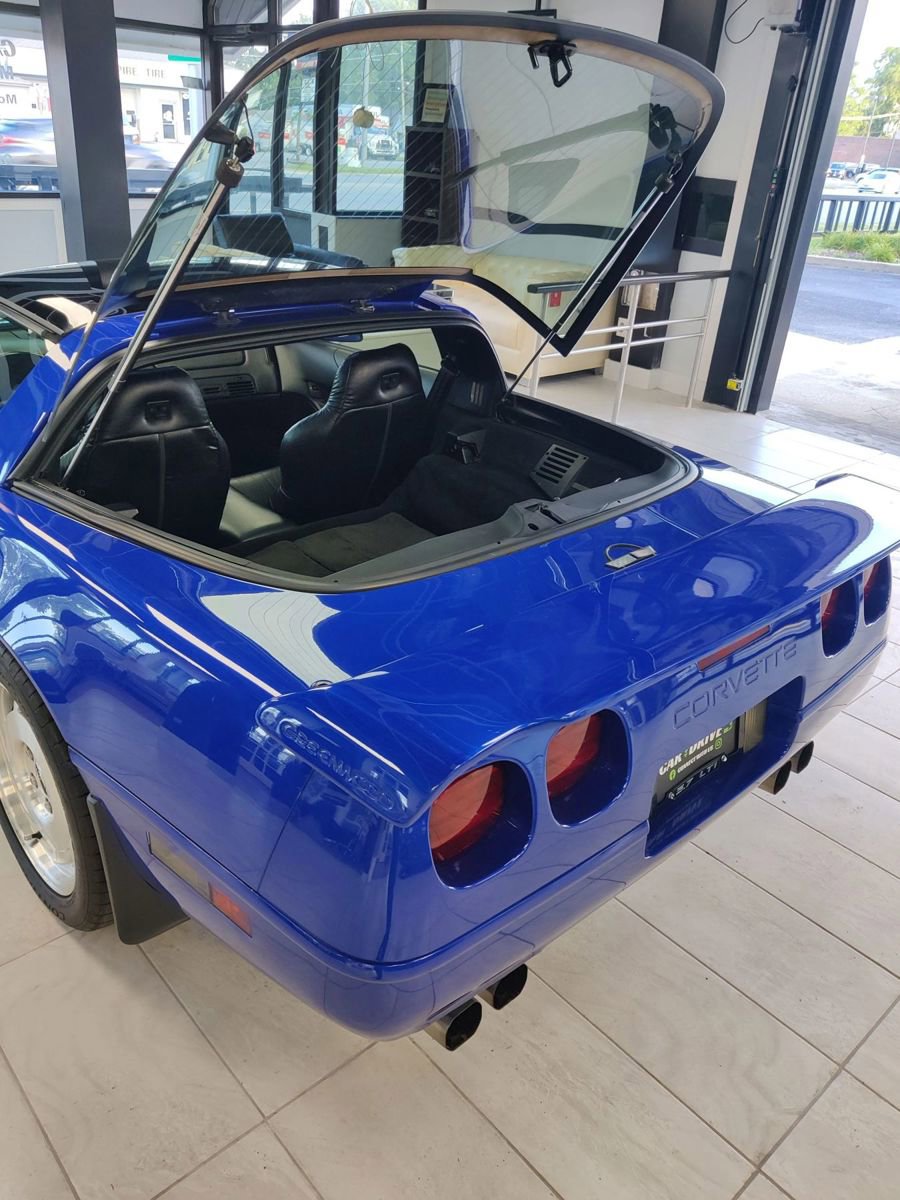 Used 1994 Chevrolet Corvette Coupe 2D image 6