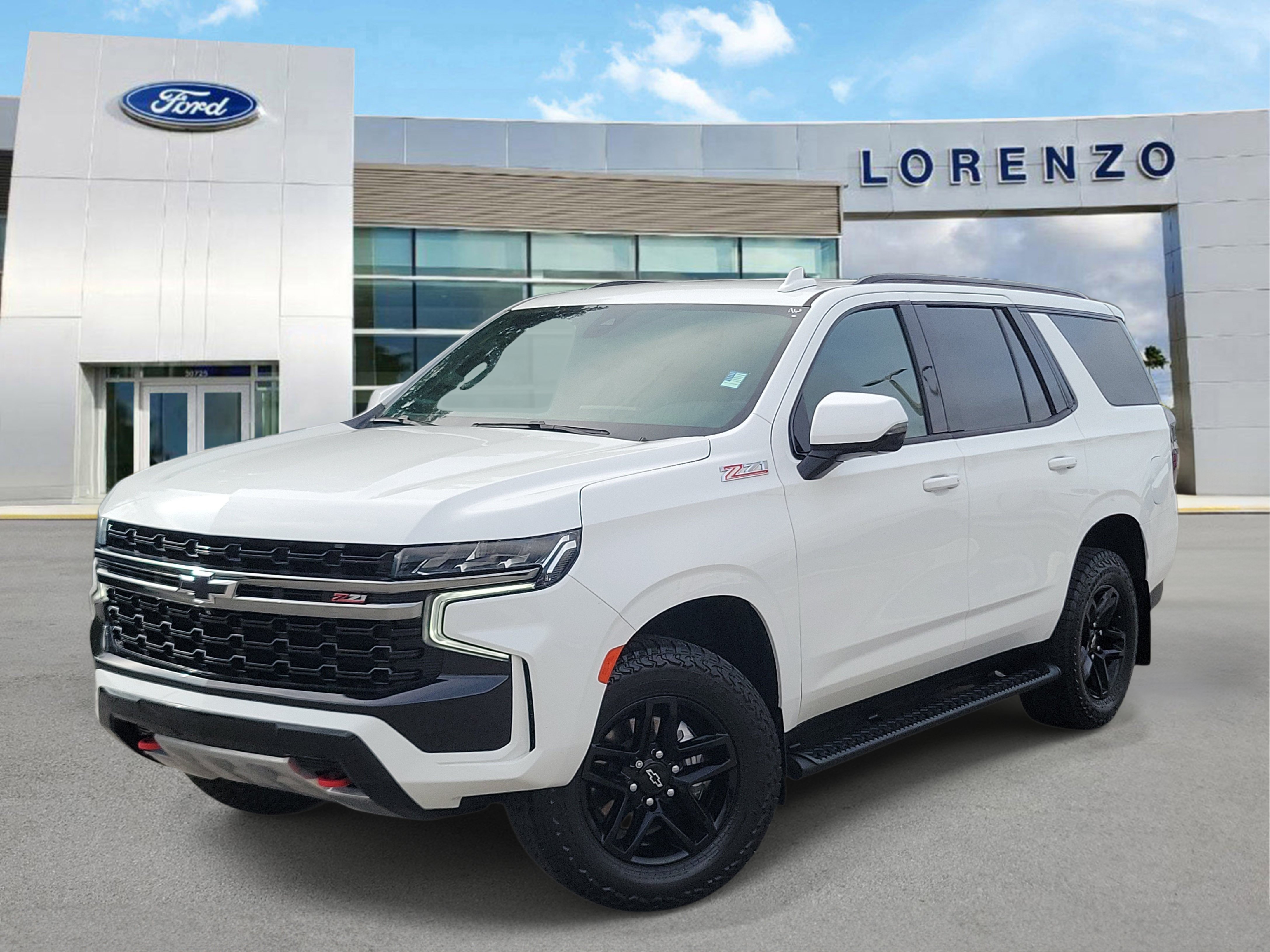 Used 2022 Chevrolet Tahoe Z71 w/ Luxury Package AWD/4WD image 1