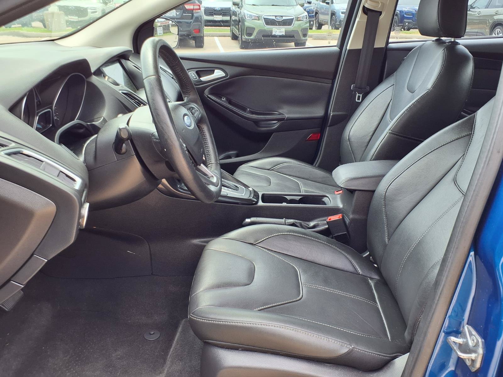 Used 2018 Ford Focus Titanium FWD image 19