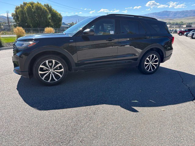 Used 2026 Ford Explorer ST-Line AWD/4WD image 2