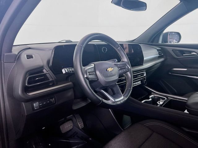 Used 2025 Chevrolet Traverse LT AWD/4WD image 11