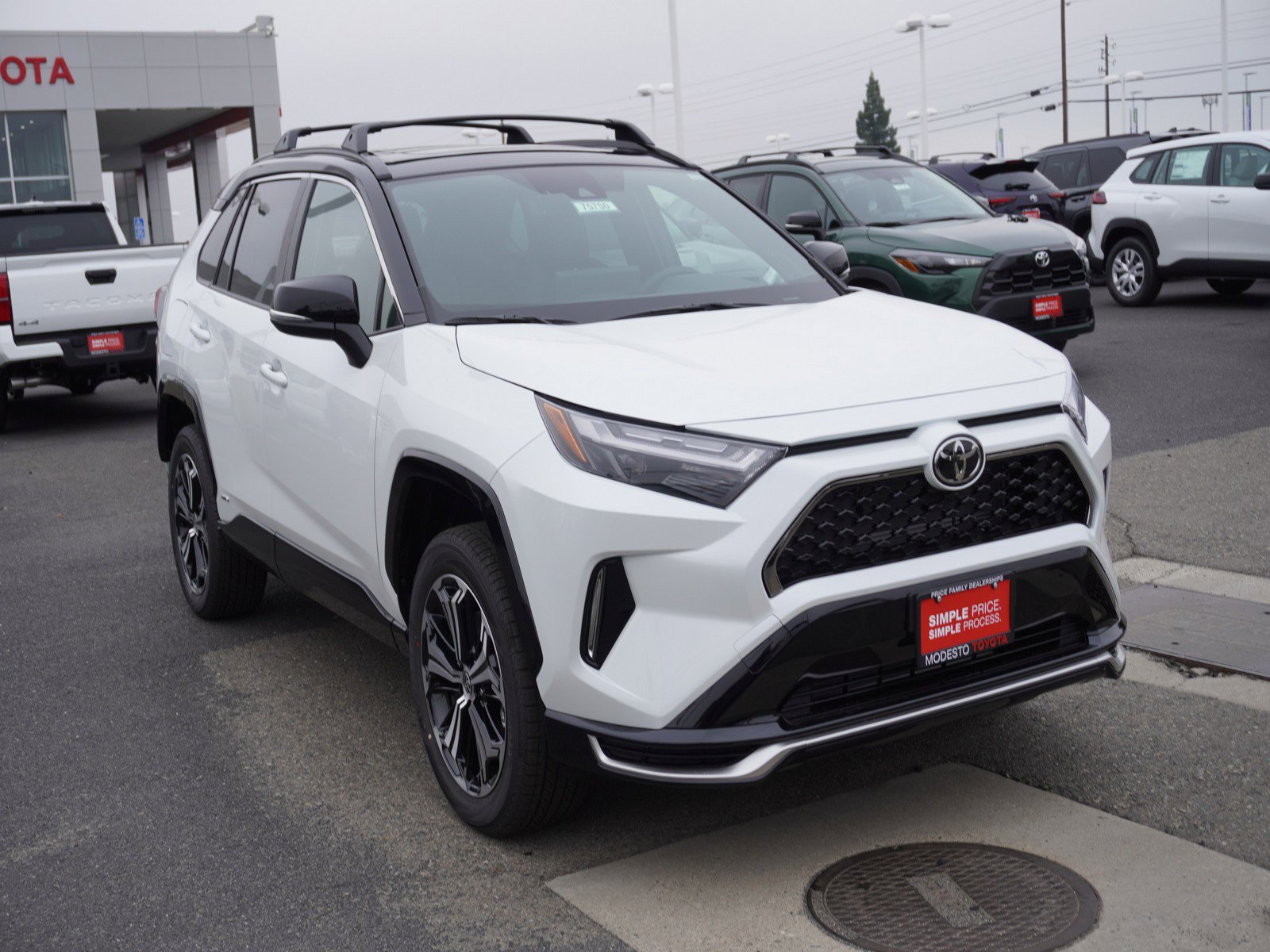 New 2025 Toyota RAV4 XSE image 30