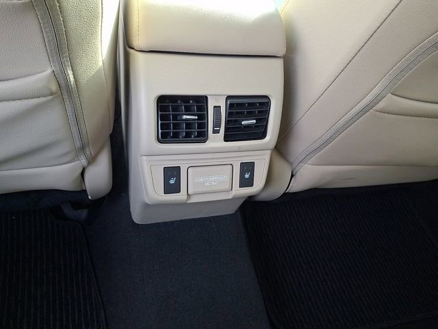 Used 2018 Subaru Outback 2.5i Limited image 11