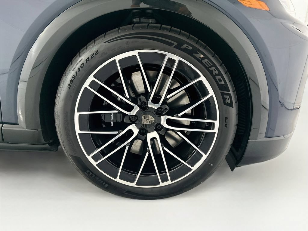 New 2026 Porsche Cayenne Turbo AWD/4WD image 32