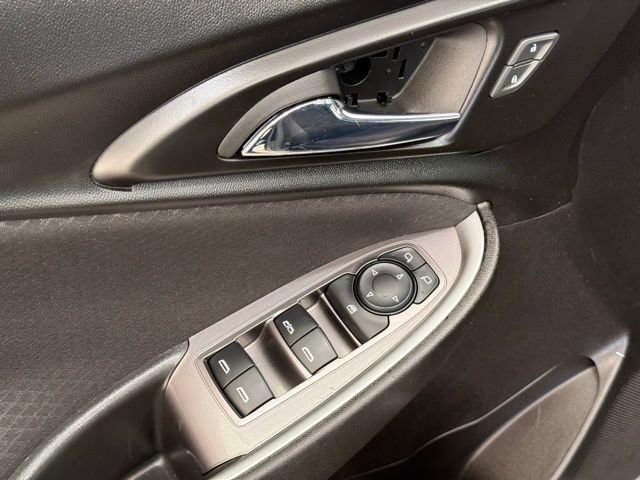 Used 2023 Chevrolet Malibu LT image 14