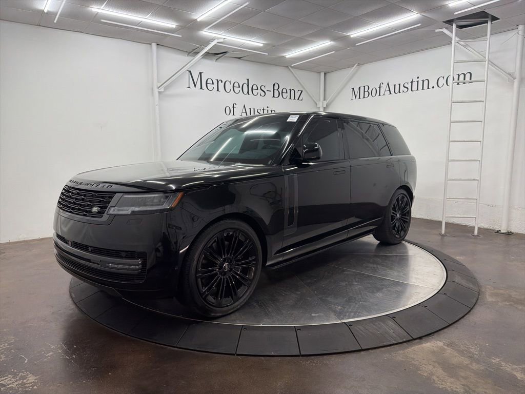 Used 2025 Land Rover Range Rover Long Wheelbase SE image 3